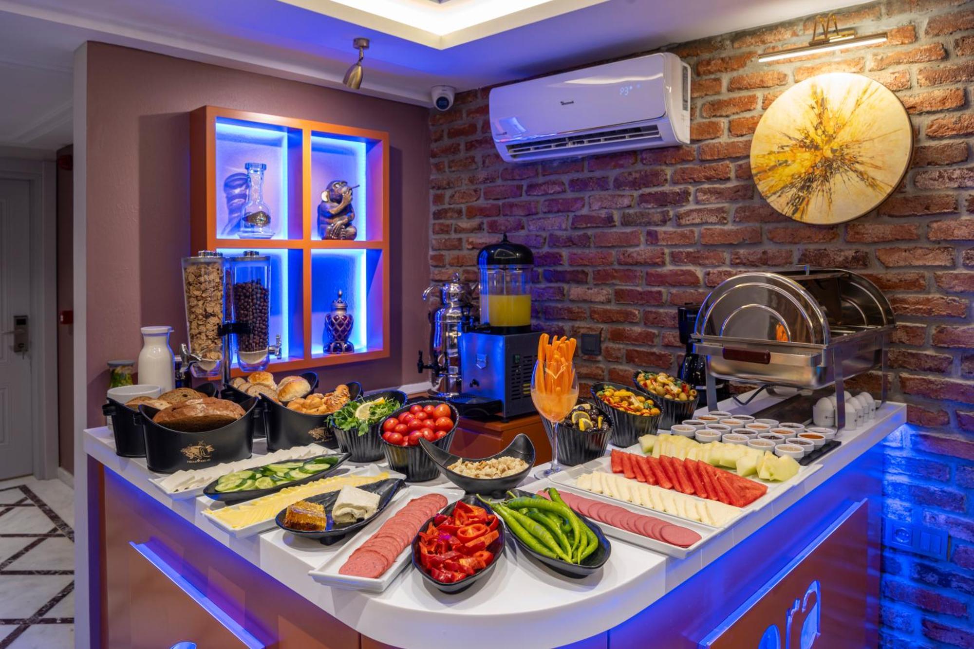 Pera Luna Premium Hotel اسطنبول المظهر الخارجي الصورة